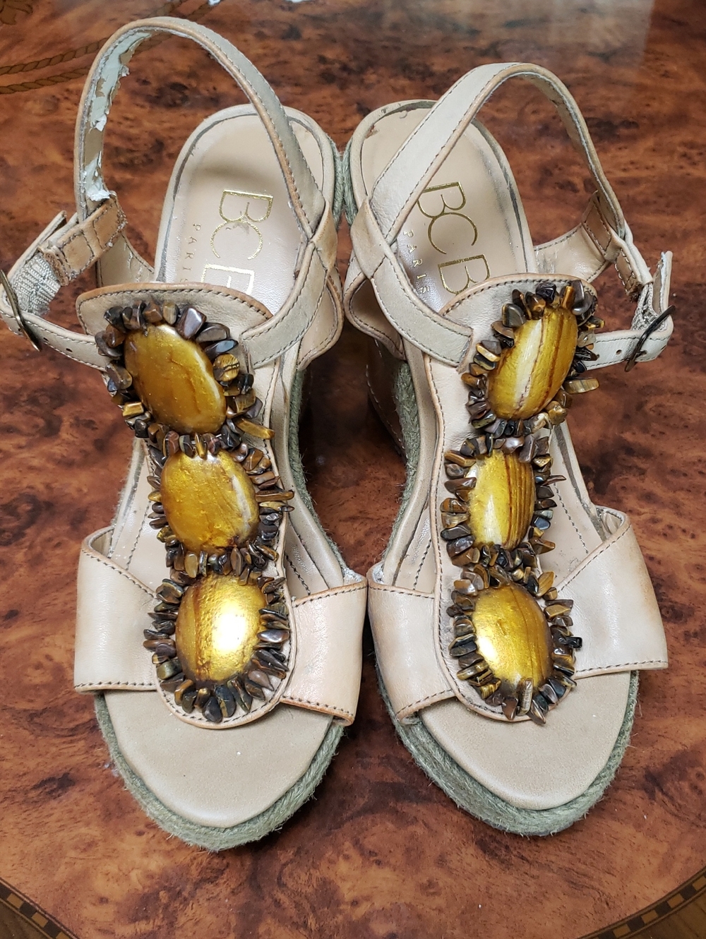 BCBG Tan Leather T-Strap Wedge Sandals with Gold Bead Accents Sz.6